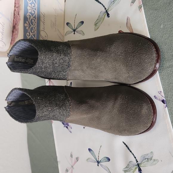TOMS Leila Olive Gray Herringbone Suede Boote with Tassel Sz 8.5W - Picture 4 of 11